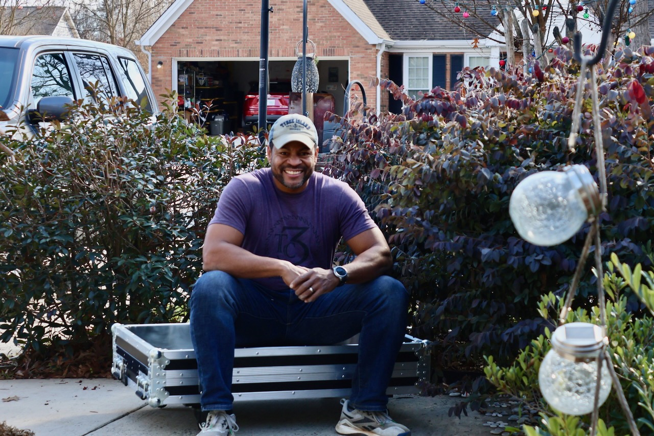 PLAINkickboardphotograb1