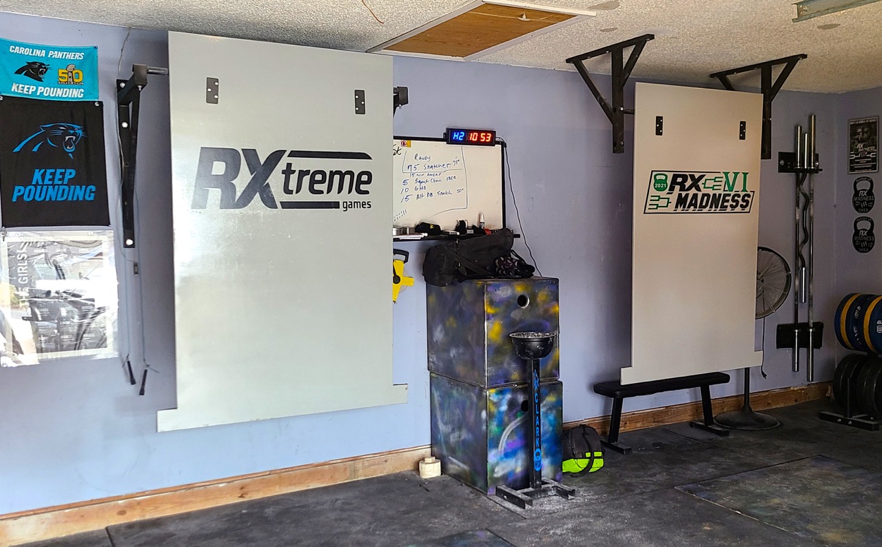 JCKickboardBwCrossfitFlagSizeCompare